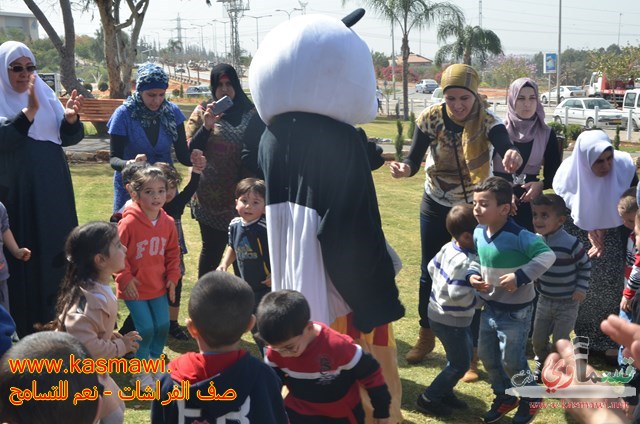 فيديو: صف الفراشات يطير كالفراشات في احضان منتزه عبد الكريم قاسم 